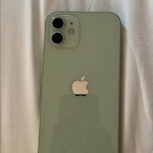 Very very gently used like brand new comes with original box with cable